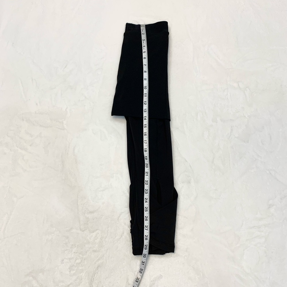 Lululemon Yin To You Crop Skirted Keyhole Crop Leggings Size 2 - Picture 10 of 13